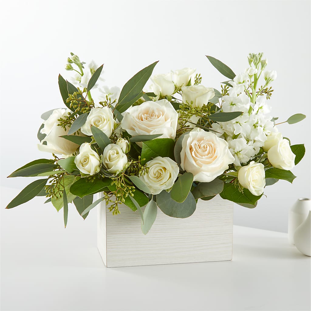 Fresh Linen Box Bouquet – CRALL'S MONONGAHELA FLORAL & GIFT, Monongahela PA