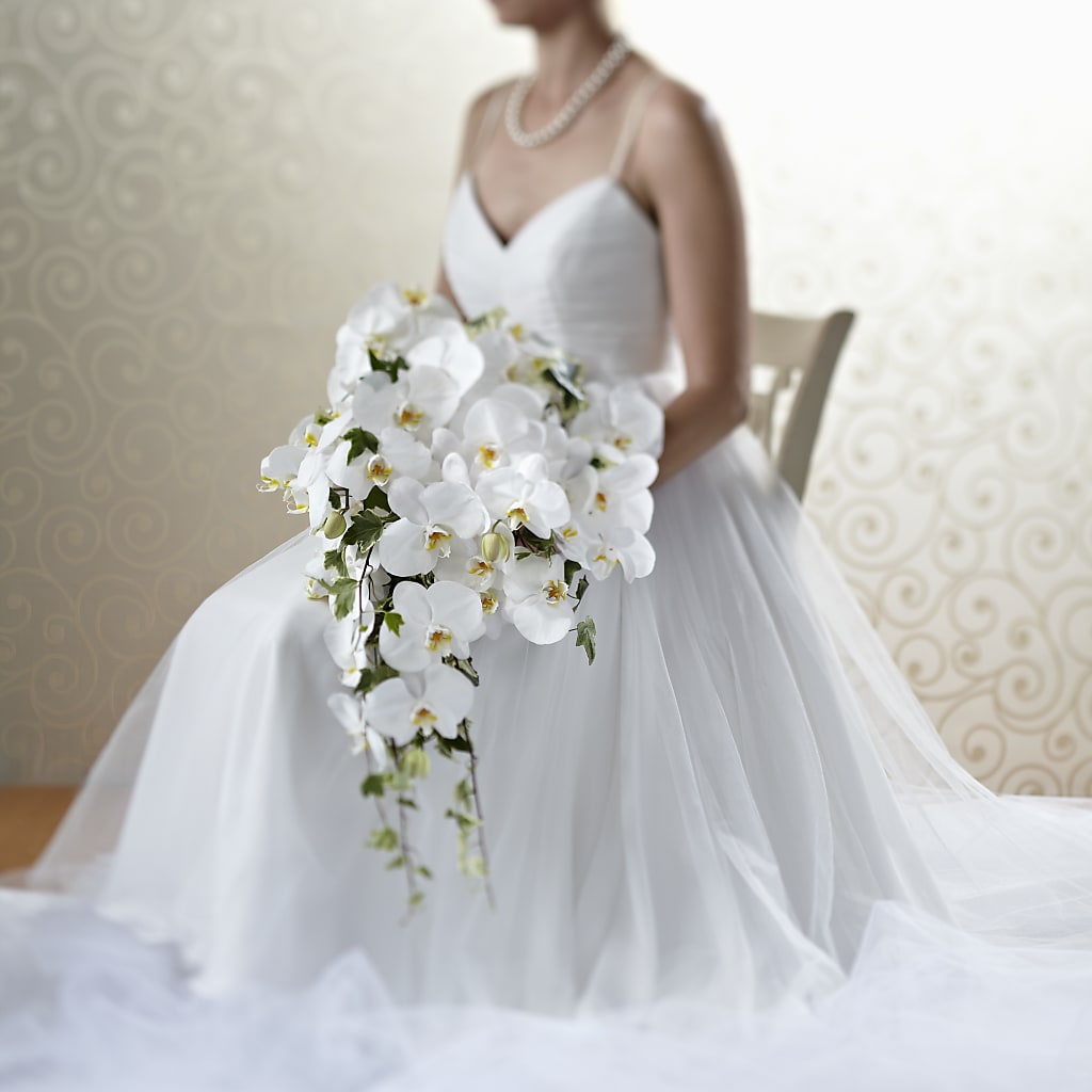 Classic White Bouquet – CRALL'S MONONGAHELA FLORAL & GIFT, Monongahela PA
