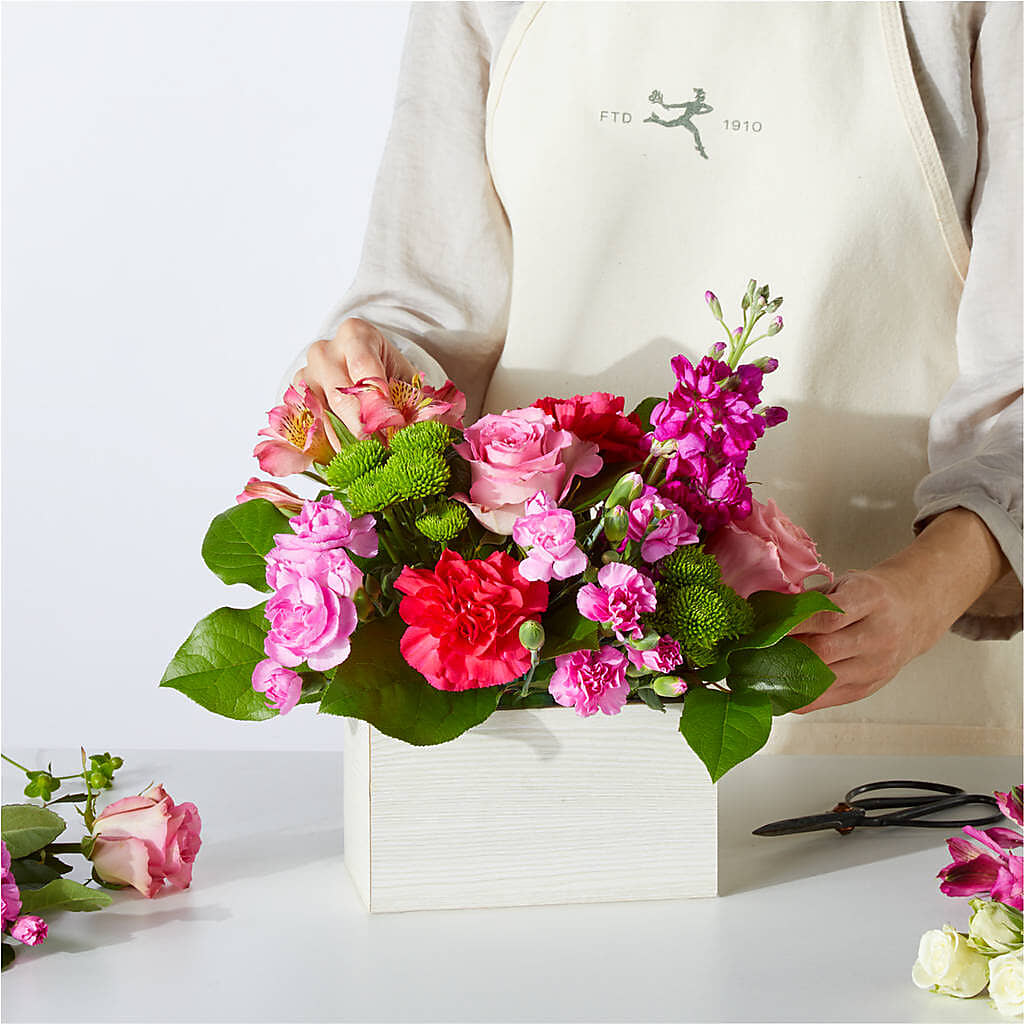 Sweetberry Box – A Florist Original – CRALL'S MONONGAHELA FLORAL & GIFT, Monongahela PA